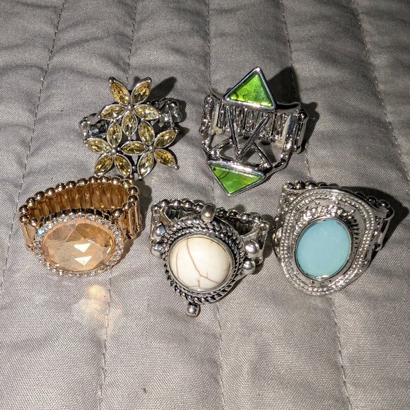 $3 with Bundle ~ Mixed Lot of NWOT Stretch Rings 5425 - Picture 1 of 5